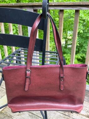 Women's Burgundy Vegan Tote Bag